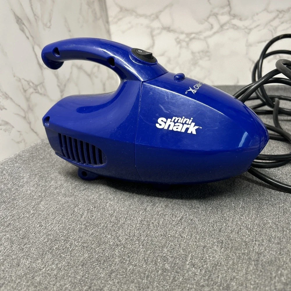 Mini Shark Euro-Pro Vacuum Cleaner Aspirateur 120V Model: EP031B, Mini Powerful!